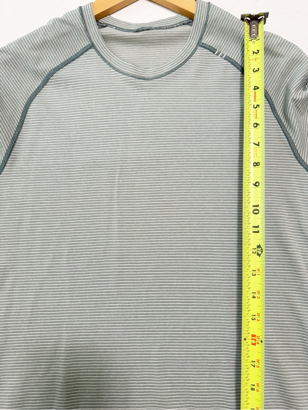 Lululemon Metal Vent Tech Short Sleeve 2.0 Spandex Stripe White Teal Small - Picture 13 of 15